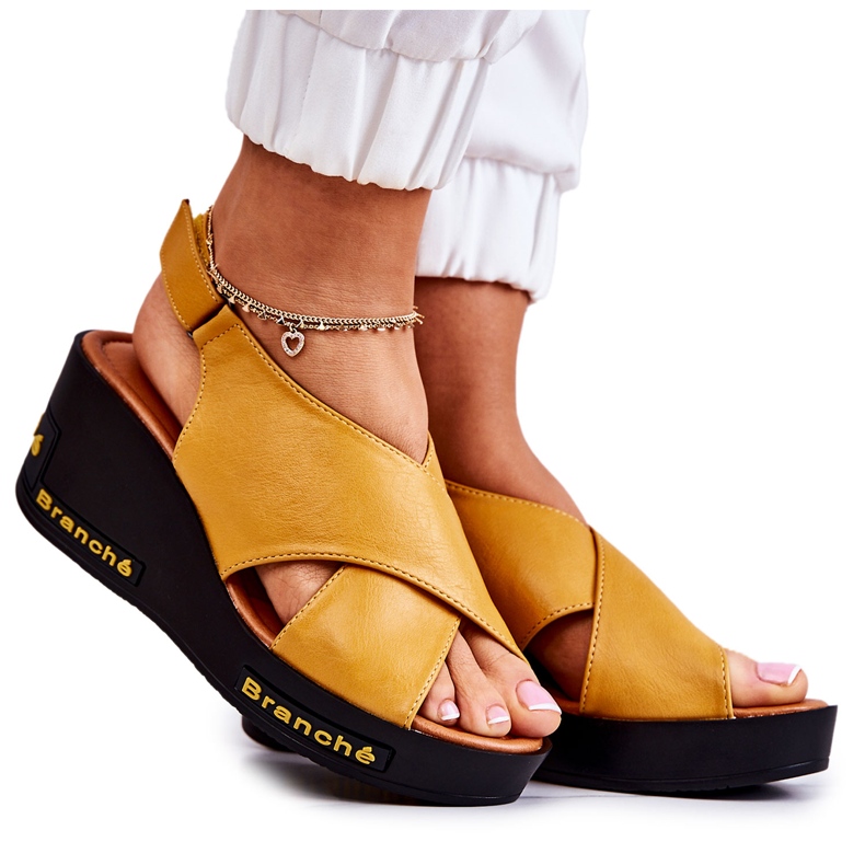 Vinceza Női szandál tépőzárral, Yellow Amaze sárga