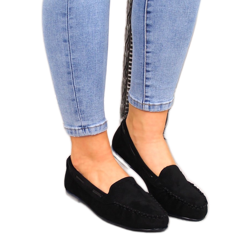 Női fekete velúr cipők Sergio Leone-tól