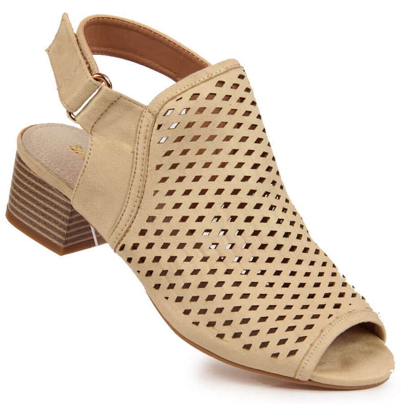 Női bézs áttört szandál Sabatina