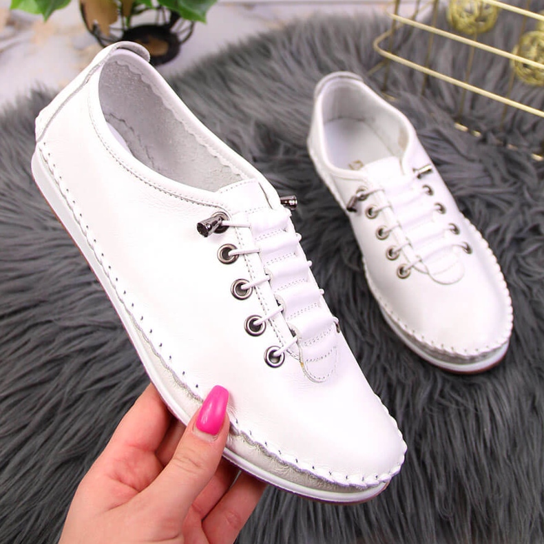 Női fehér bőr bebújós cipő Artiker