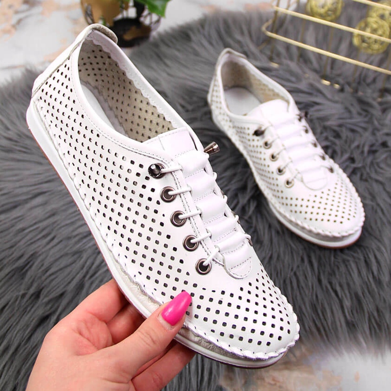 Fehér Artiker áttört bőr női cipő