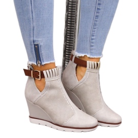 Női bézs tornacipő áttört ékekkel, Filippo