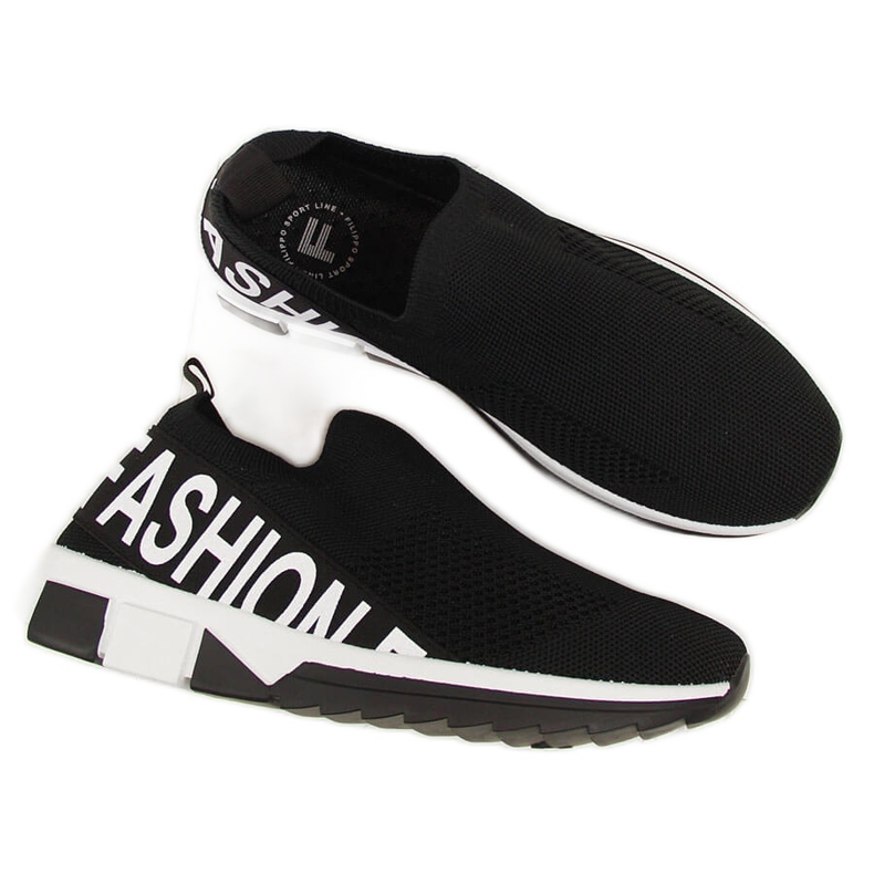 Női sportzokni a fekete Filippo cipőn