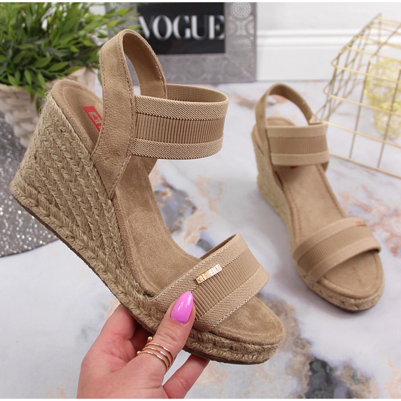 Szandál espadrill bézs ékkel Big Star JJ274978