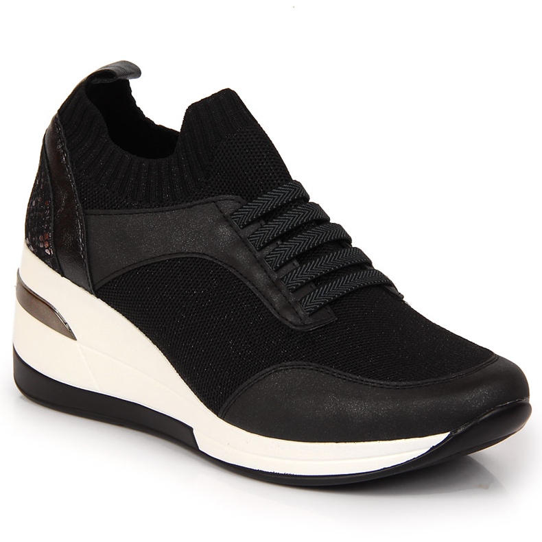 Női fekete ékcipő, fekete Artiker cipő