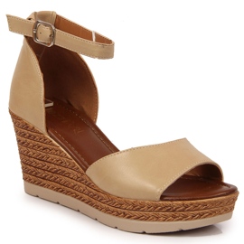 Női bézs szandál ékköves Jezzi Női bézs szandál ékköves Jezzi