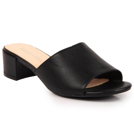 Fekete női papucs Sergio Leone tömbjén