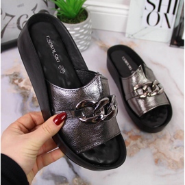 Női bőr papucs lánccal ezüst T.Sokolski Női bőr papucs lánccal ezüst T.Sokolski