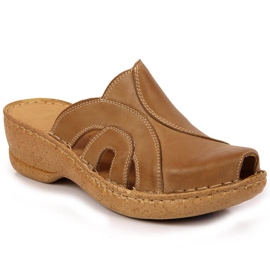 Bőr bézs ékpapucs Łukbut 650