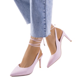 Rózsaszín fűzős sarkú Latvala márka