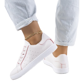 Koho piros-fehér sportcipő