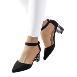 Fekete pumpák a Rowena poszton