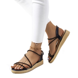 Kul. Női fekete szandál