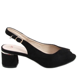 Venus Fekete sarkú szandál