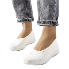 Bézs Meeri edzőcipők