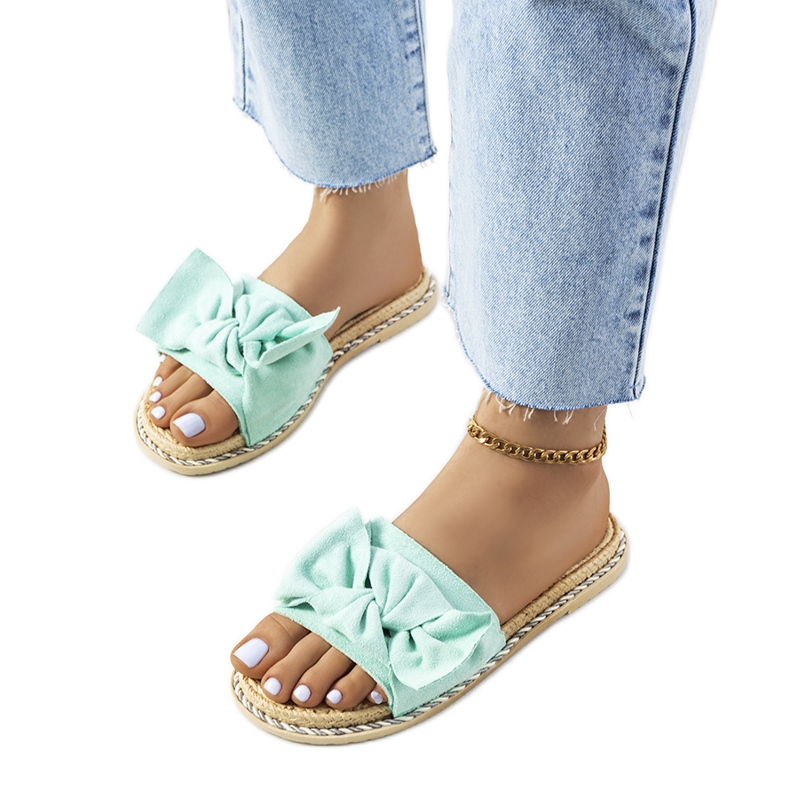 Zöld papucs masnival Avi Zöld papucs masnival Avi