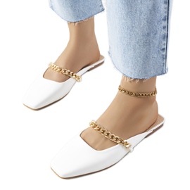 Fehér elegáns papucs a Barastól