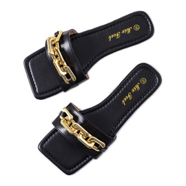 Fekete elegáns papucs Cherell lánccal