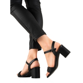 Cm Paris Szandál dekoratív csattal fekete