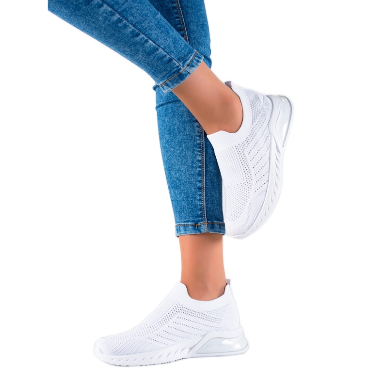 DK Kényelmes felcsúsztatható sportcipő fehér