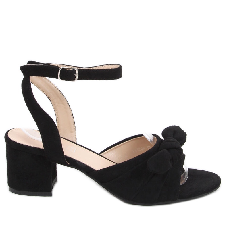 Giselle Fekete sarkú szandál Giselle Fekete sarkú szandál