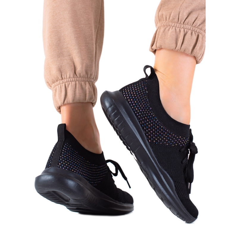 DK fekete sportcipő