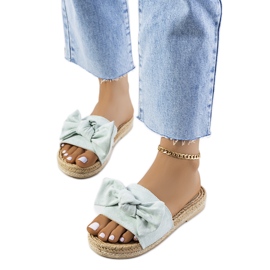 Zöld papucs Madelen masnival Zöld papucs Madelen masnival