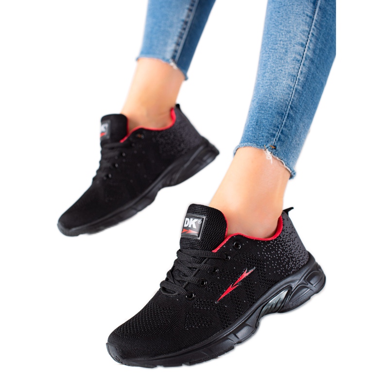 Könnyű DK sportcipő fekete