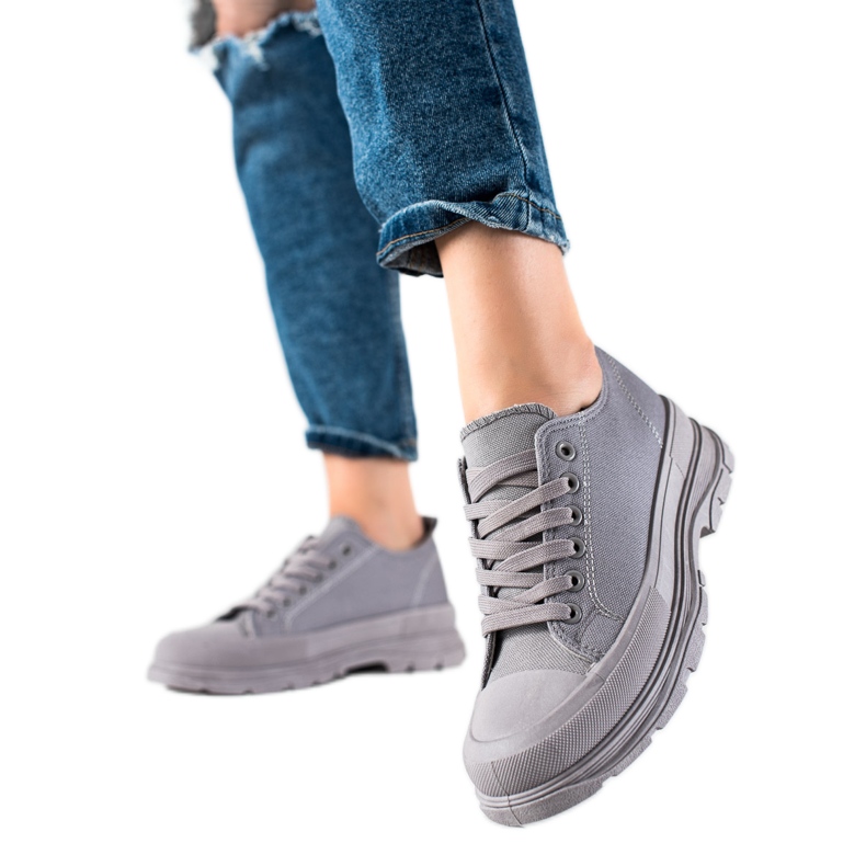 SHELOVET Cipők a platformon szürke SHELOVET Cipők a platformon szürke