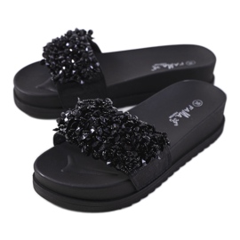 Fekete papucs a Marthas emelvényen