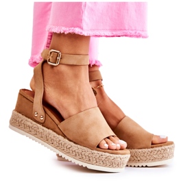 FE1 Velúr Szandál Egy Camel Wedge Lisszabonban bézs