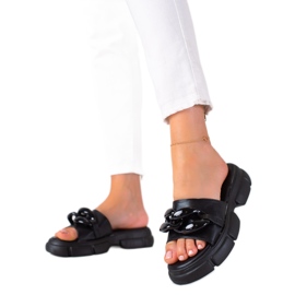 SHELOVET Női papucsok az emelvényen fekete