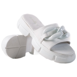 SHELOVET Papucs a platformon fehér