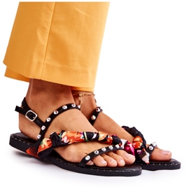 PG1 Női szandál Mataro fekete díszekkel