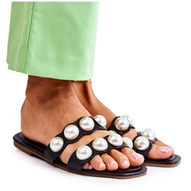 PG1 Női bőr papucs dekoratív gyöngyökkel, fekete Lasello PG1 Női bőr papucs dekoratív gyöngyökkel, fekete Lasello