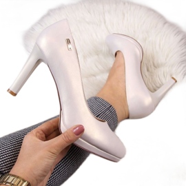 Szivattyúk platformon gyöngy bézs W Sergio Leone