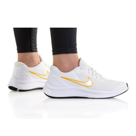 Nike Star Runner 3 (GS) Jr DA2776-010 cipő fehér