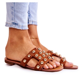 PG1 Női klasszikus papucs díszekkel Barna Scotlyn