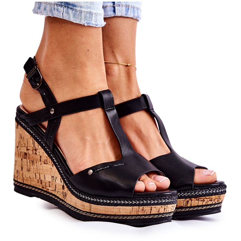 PG1 Klasszikus fekete bőr ékszandál Valorin