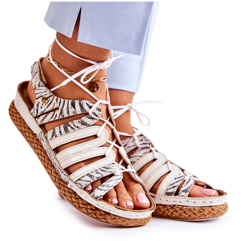 Divatos női bőr szandál Maciejka 05552-04 bézs-fekete