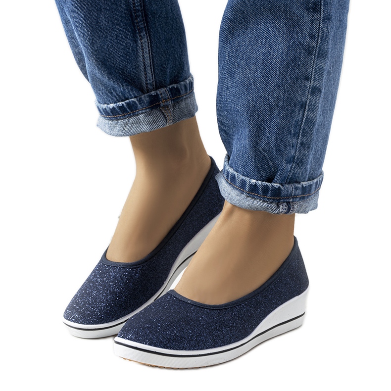 Friis sötétkék ék alakú tornacipő Friis sötétkék ék alakú tornacipő