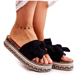 PG1 Női papucs egy masszív platformon fekete masnival