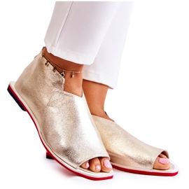 Nicole Bőr Szandál Egy Arany Clorie Csúszkán aranysárga