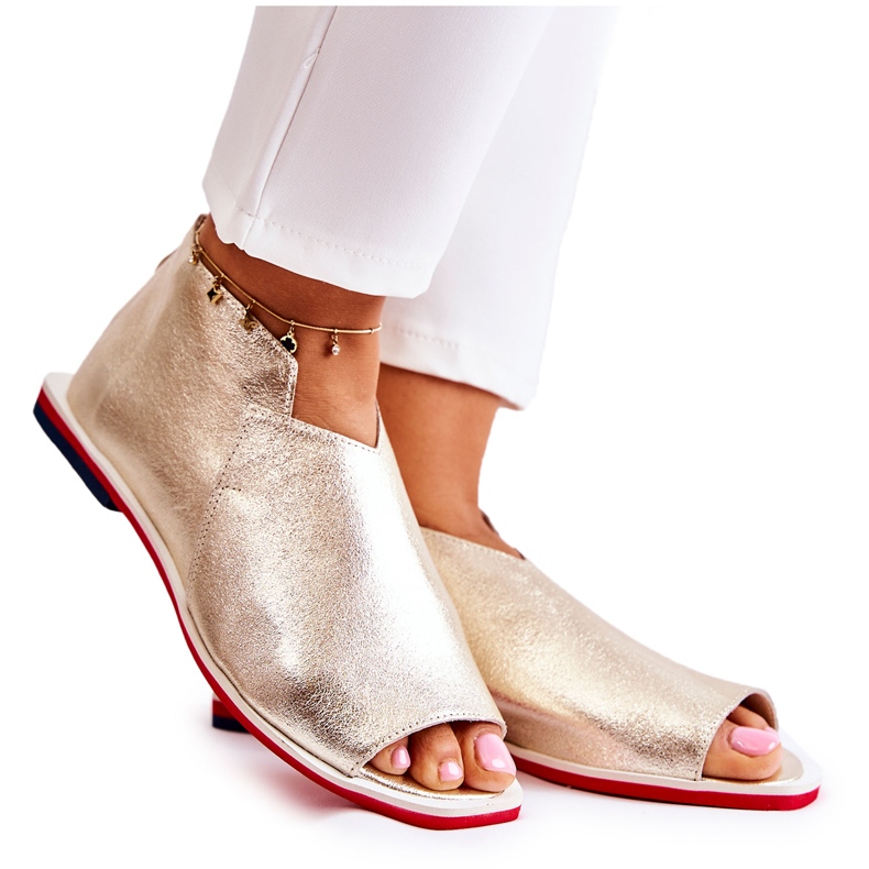 Nicole Bőr Szandál Egy Arany Clorie Csúszkán aranysárga