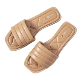 BM Keulen barna papucs