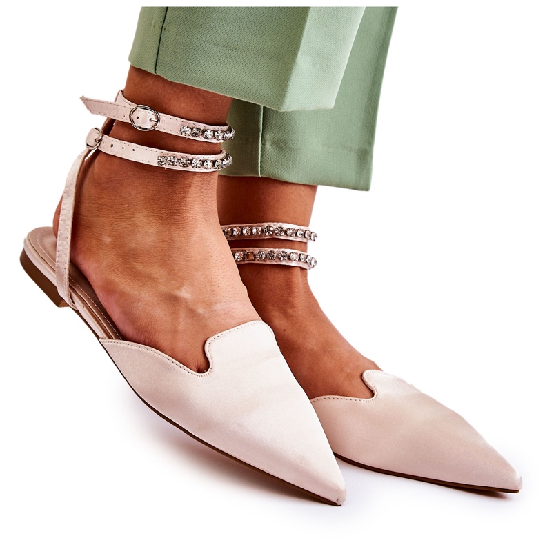 WS1 Bézs Amisha színű orrú női szandál