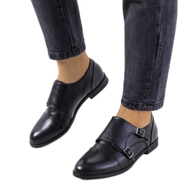 A márka fekete alacsony cipője Bass