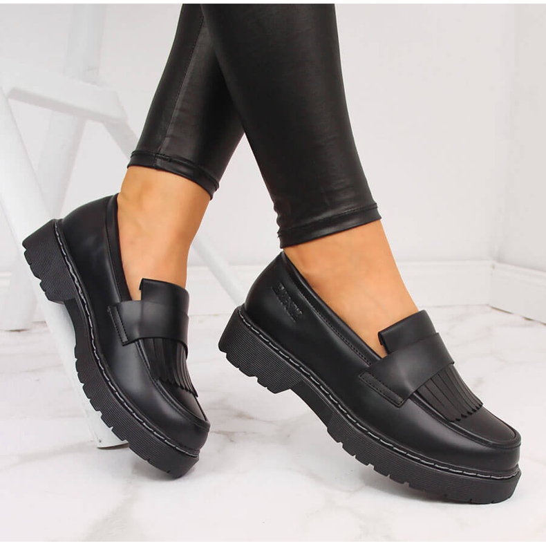 Női fekete cipő a platformon rojtokkal Big Star II274100