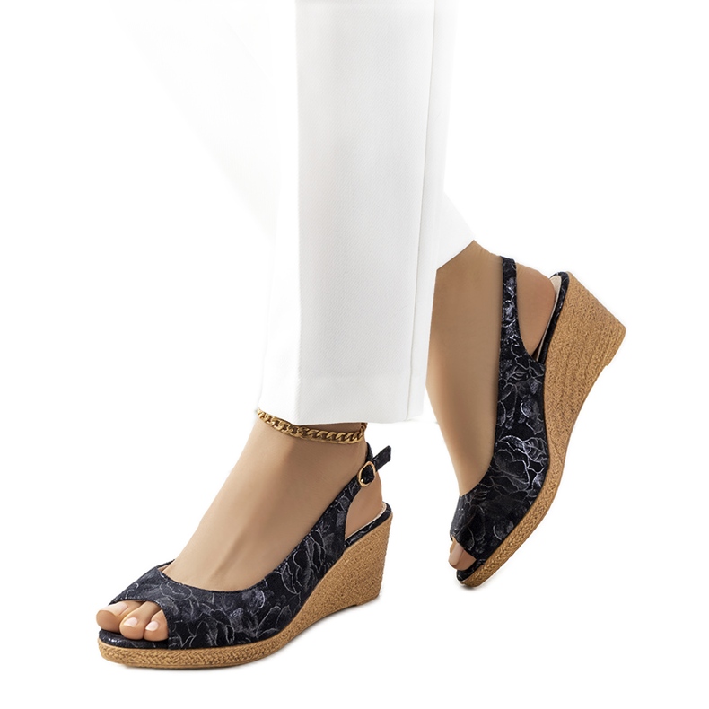 Fekete Beldesa ékszandál