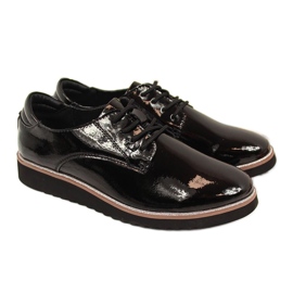 Fekete lakkbőr női cipő Filippo